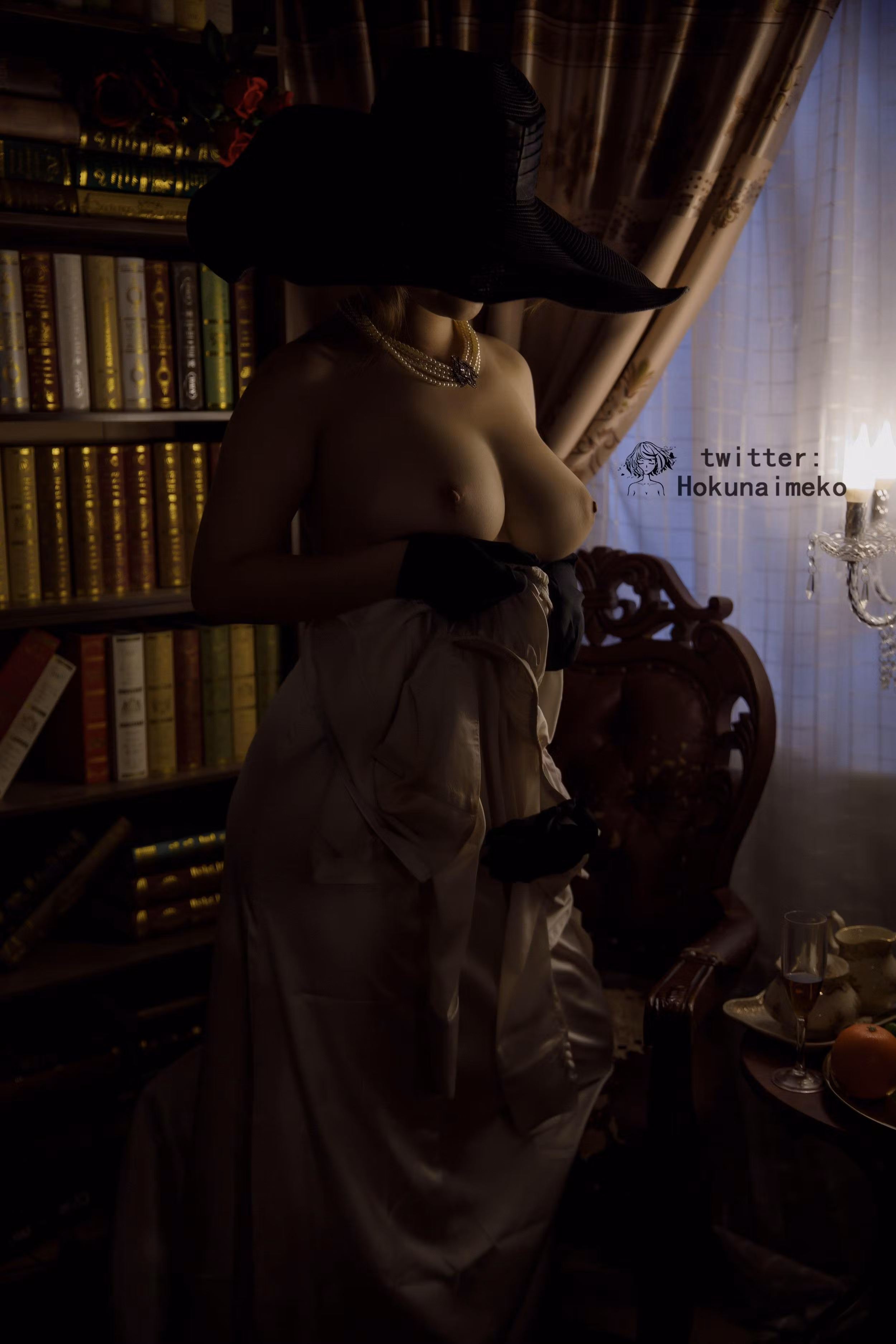 北乃芽子Alcina Dimitrescu的巨乳熟女魅力COSPLAY